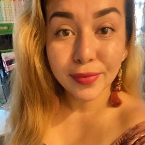 Meet your Posher, Vilma iris